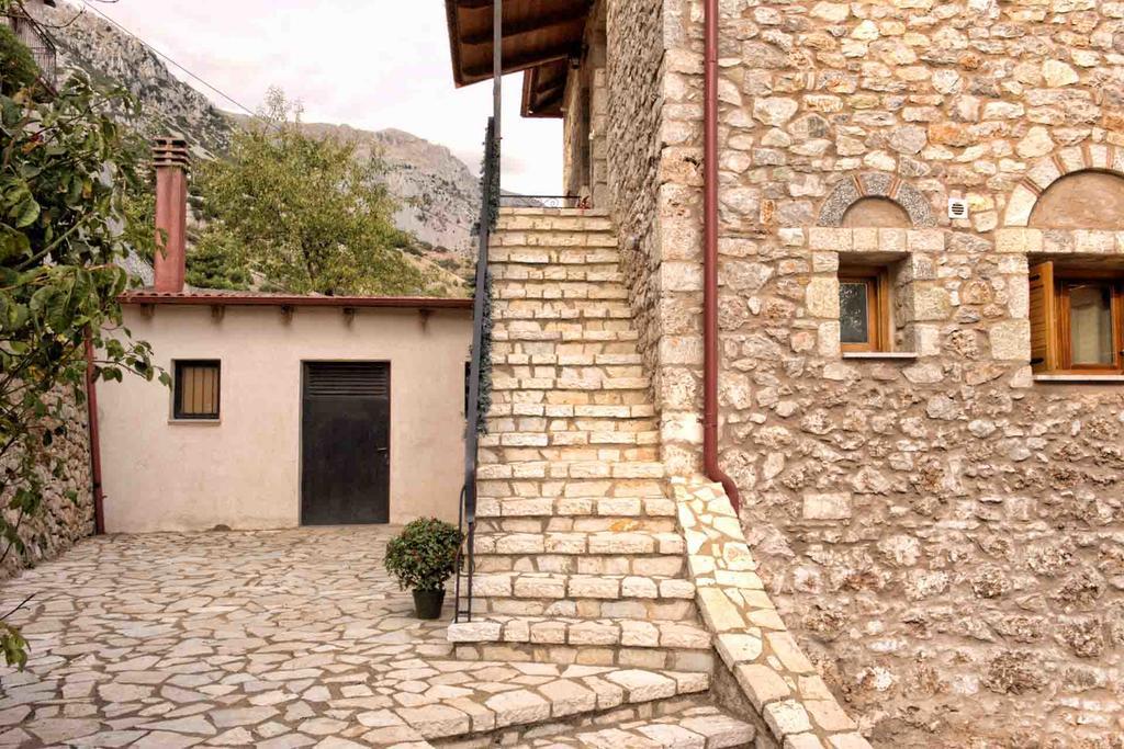 Katsarou Apartments Arachova Extérieur photo